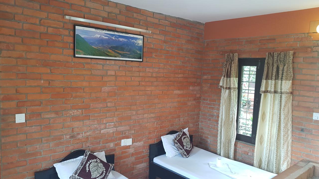 Little Pilgrim Lodge Pokhara Exterior photo
