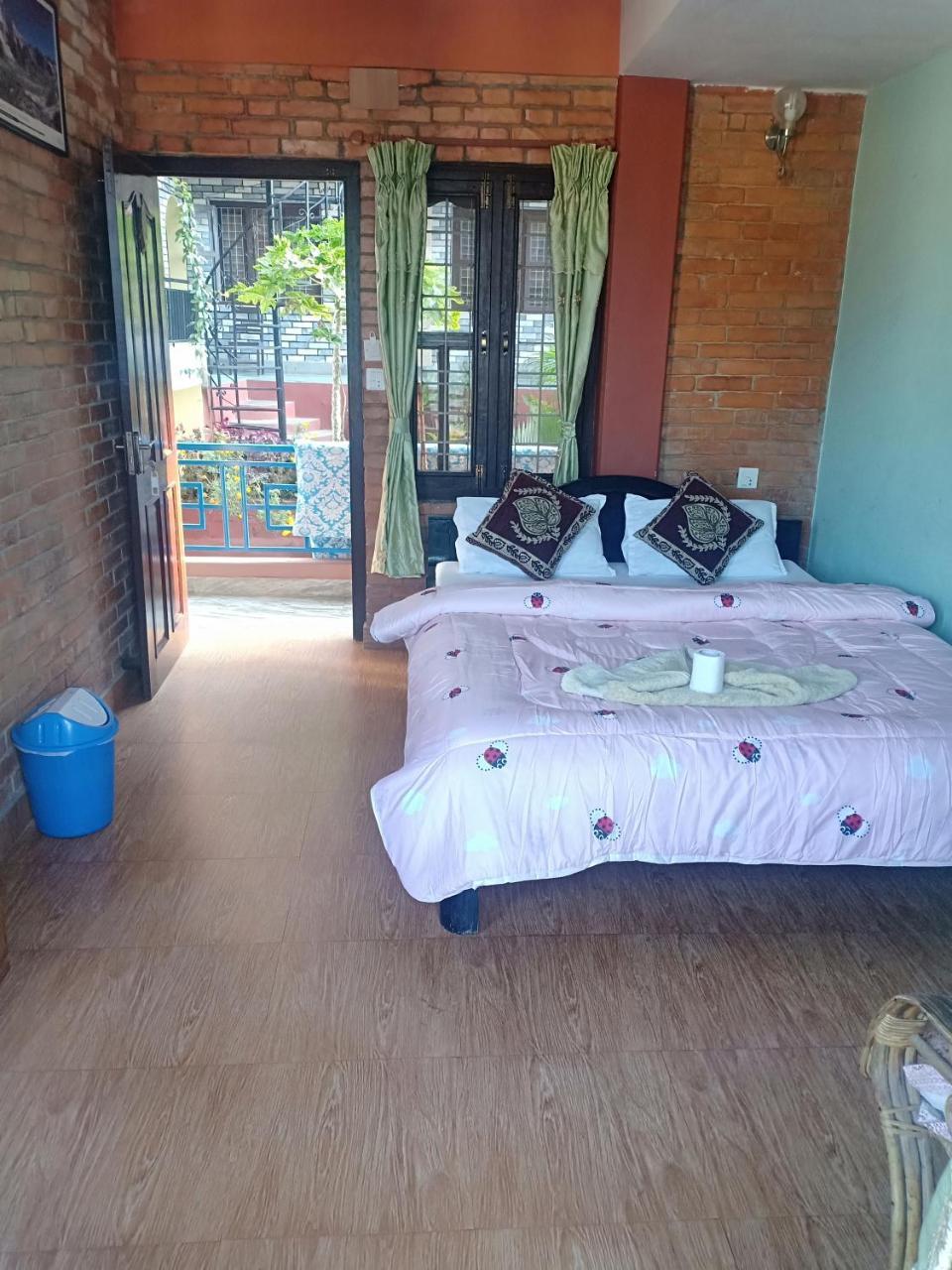 Little Pilgrim Lodge Pokhara Exterior photo
